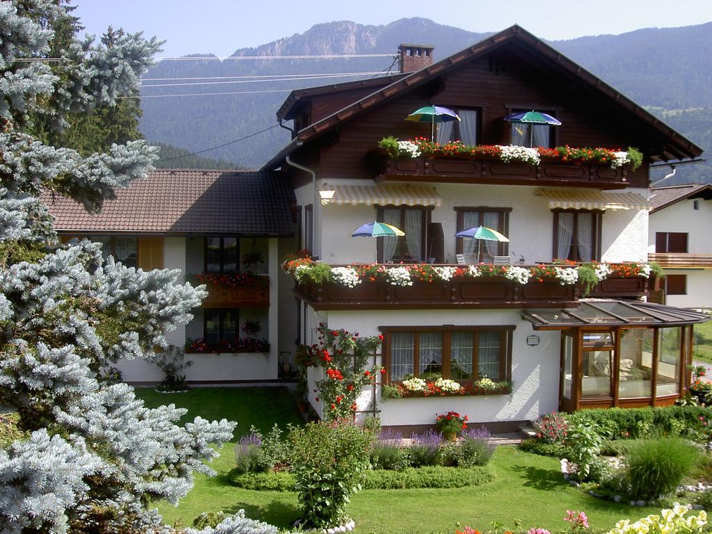 Pension Leyrer Kotschach-Mauthen Bagian luar foto